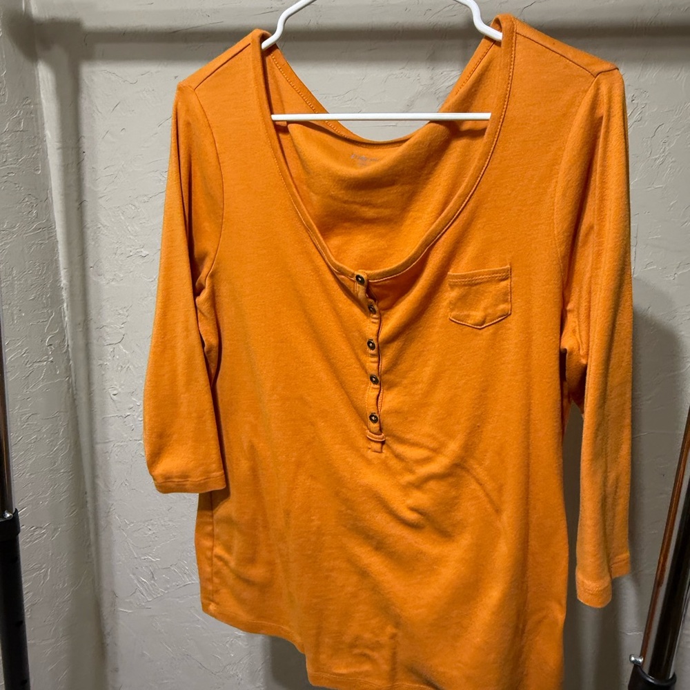 Relativity Orange 3/4 Sleeve 5-Button Scoop Neck Henley w/Pocket XL